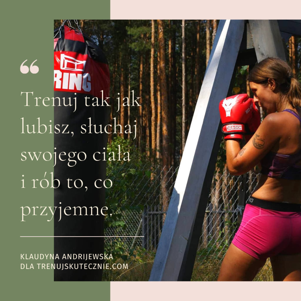 Kobieta w rękawicach bokserskich, stojąca przed workiem bokserskim. Tekst taki jak poniżej zdjęcia w cytacie.